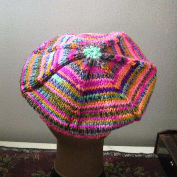🌈 Rainbow Knit Adult Beret Cap - Picture 1 of 10